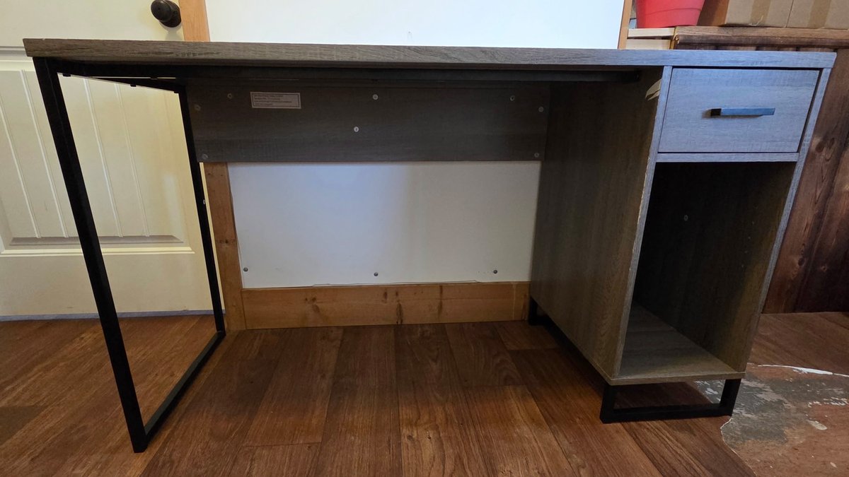 Desk with Metal Legs