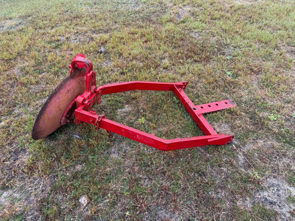 Single Disc Plow Tractor Implement