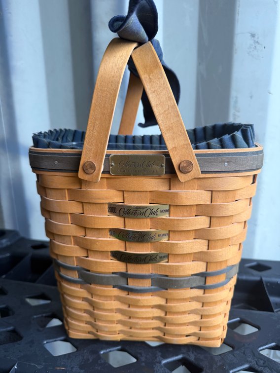 Longaberger Collectors Club Woven Membership Basket