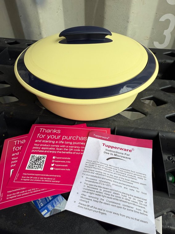 Tupperware 1.6 L Microwave Bowl with Lid