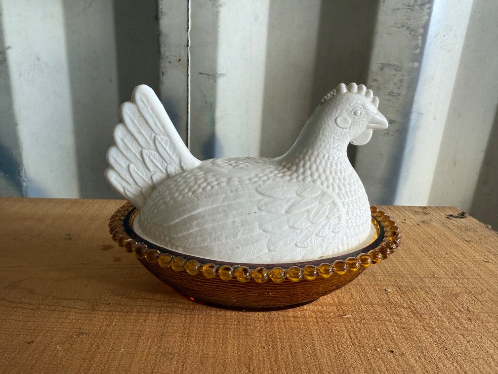 Hen on Nest Covered Dish