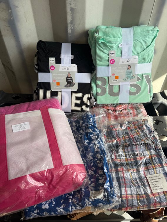 Women's Sleepwear Sets, Leggings, and Capri Pants