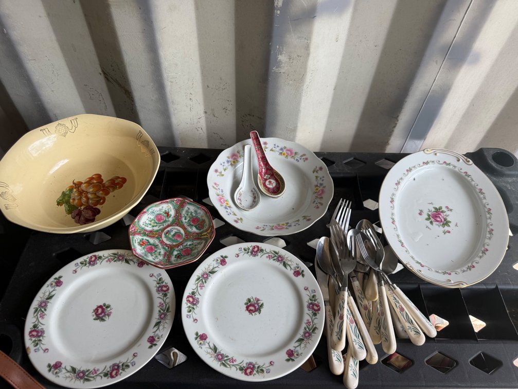 Floral Porcelain Tableware and Ceramic-Handled Flatware