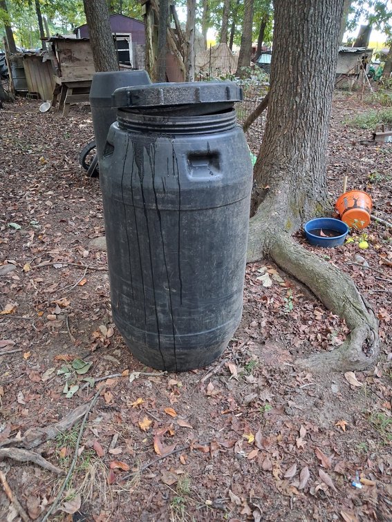 Plastic Drum with Screw-Top Lid