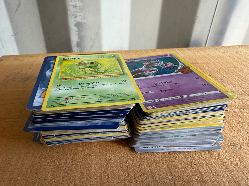 Pokémon Collectible Trading Cards
