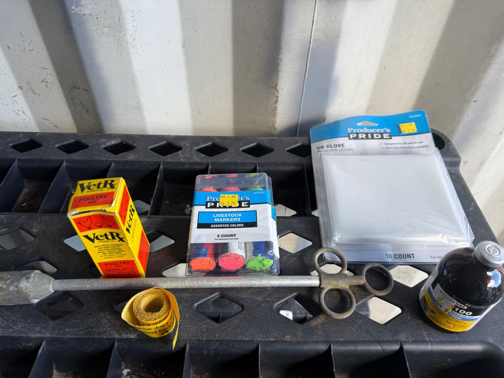 Livestock and Poultry Care Supplies and Balling Gun