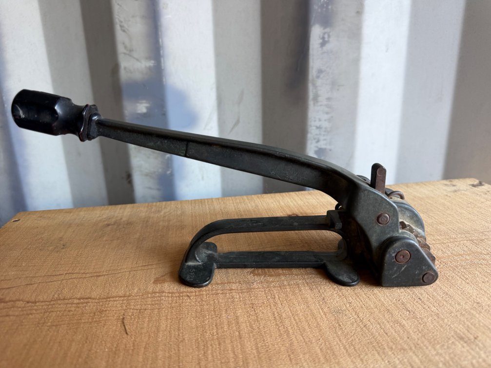 Manual Strapping Tensioner Tool