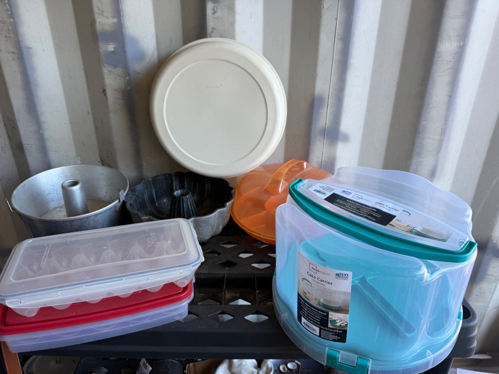 Cake Carriers, Baking Pans, Food Storage Containers, and More