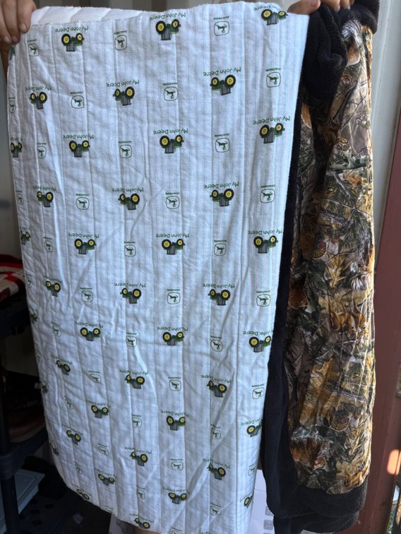 John Deere Quilted Blanket with Realtree Camouflage Fleece