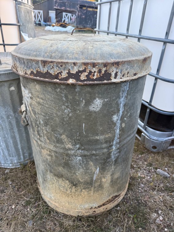 Galvanized Metal Bin with Domed Lid