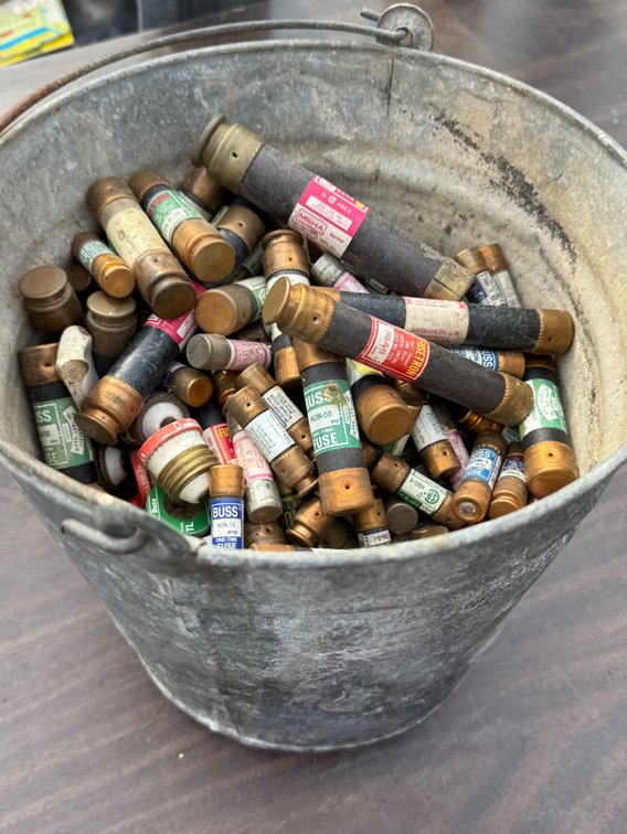 Cartridge and Plug Fuses with Galvanized Metal Bucket