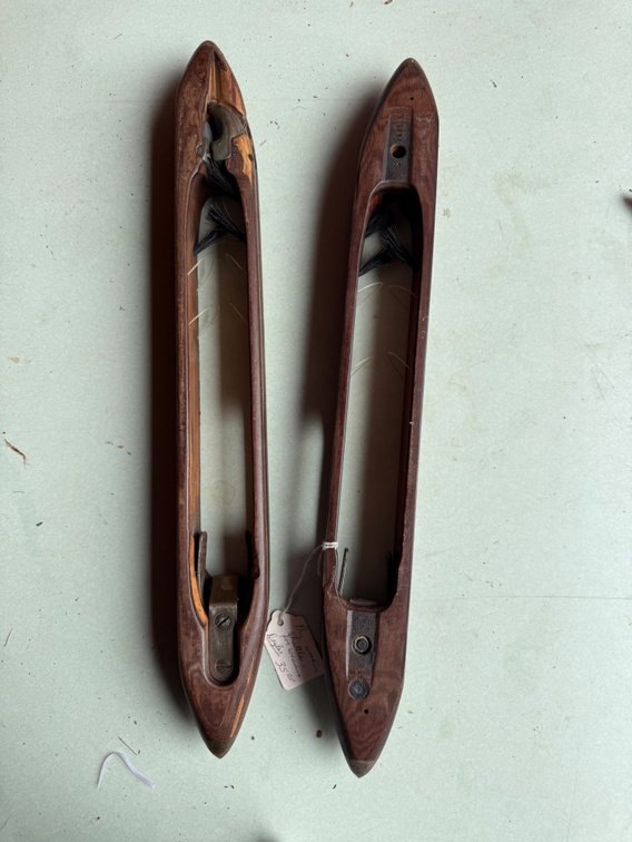 Weaving Loom Shuttles with Metal Tips