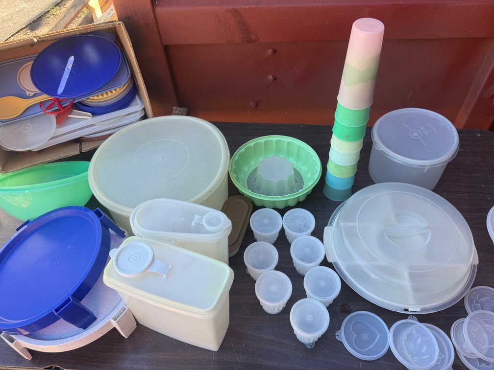 Tupperware Lot