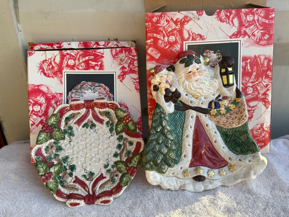 Christmas Decor Plates