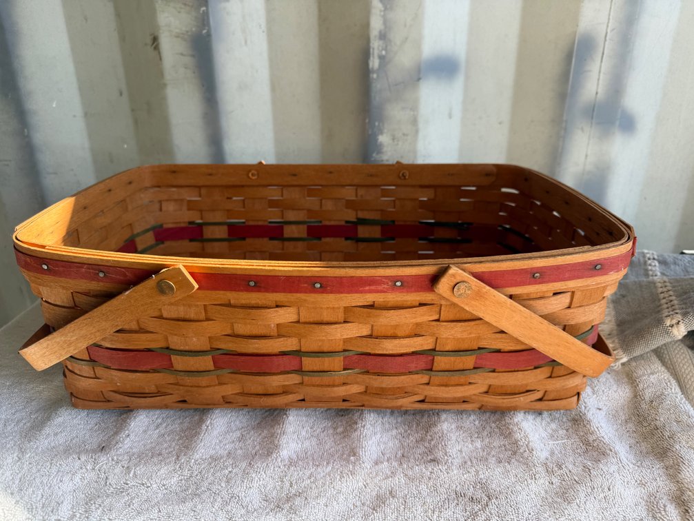 Longaberger 1990 Handwoven Wood Splint Basket