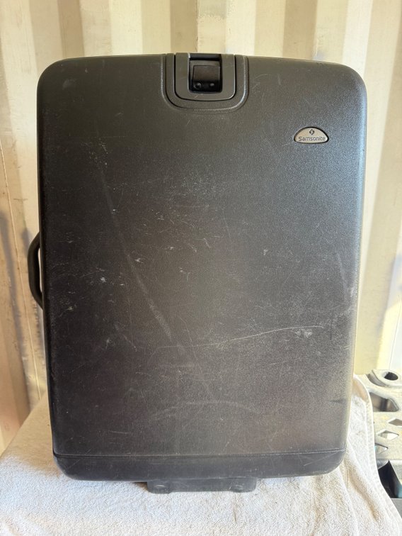 Samsonite Rolling Suitcase