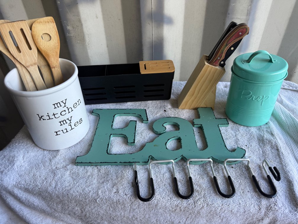 Kitchen Lot