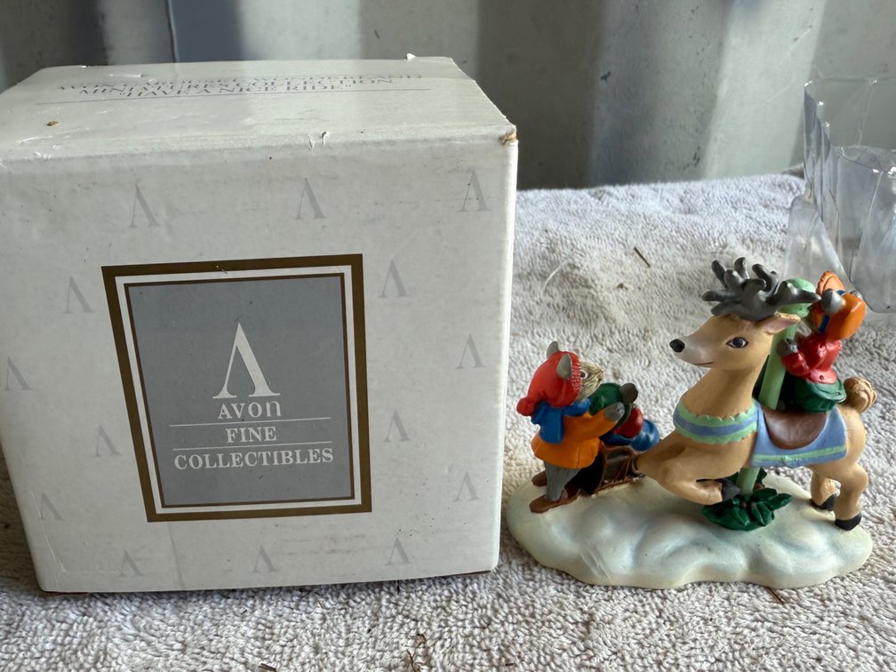 Avon Carousel Wonderland "Have A Nice Ride" Figurine
