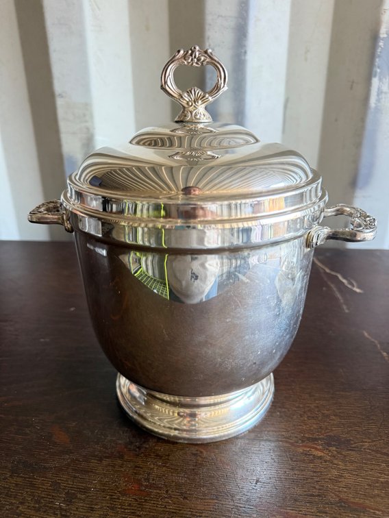 Sheridan Taunton Silversmiths Silver-Tone Lidded Ice Bucket