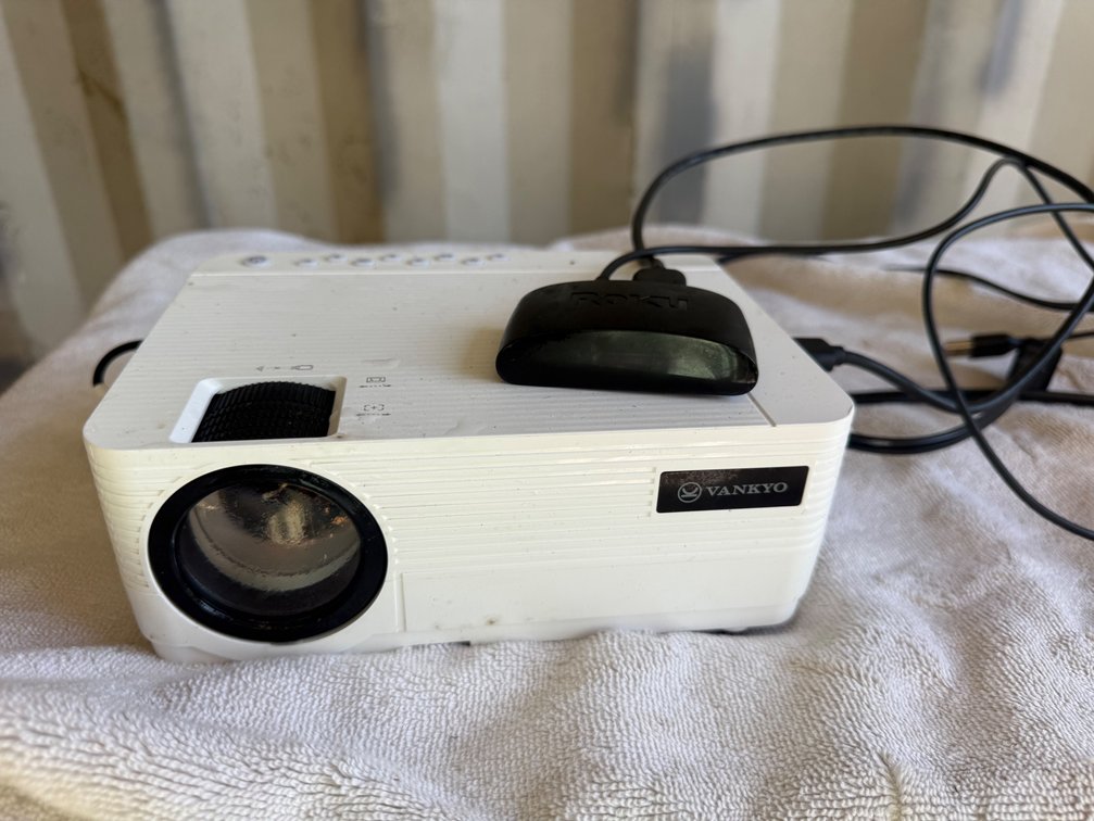 Digital Projector and Streaming Media Player