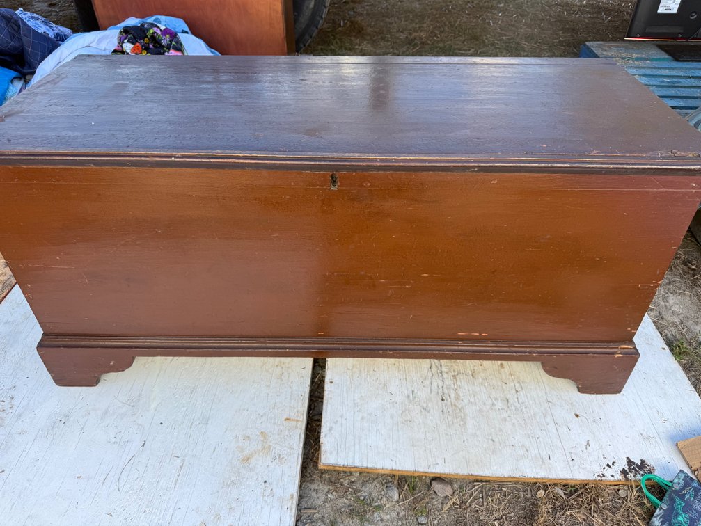 Wooden Blanket Chest with Bracket Feet