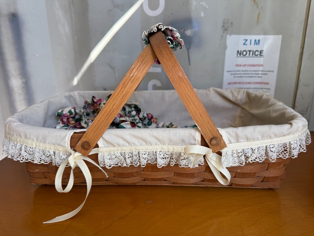 Longaberger 1988 Woven Wood Splint Basket with Liners