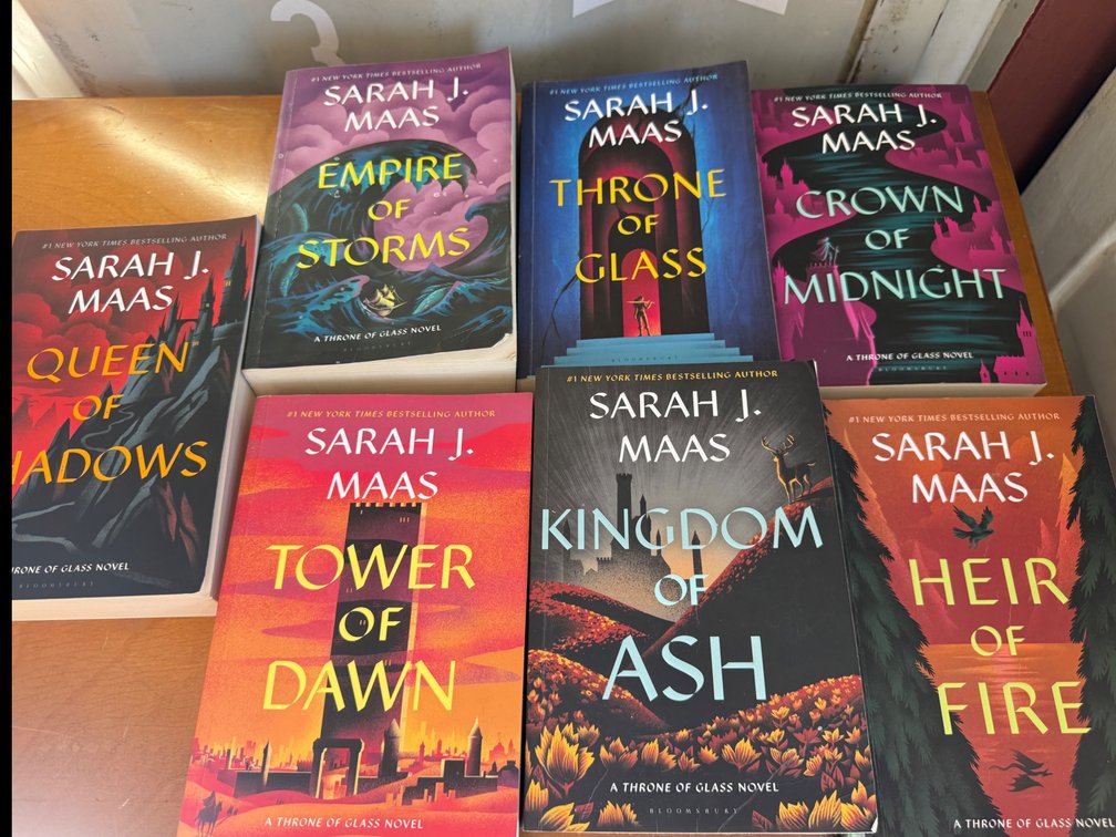 Throne of Glass Paperback Books