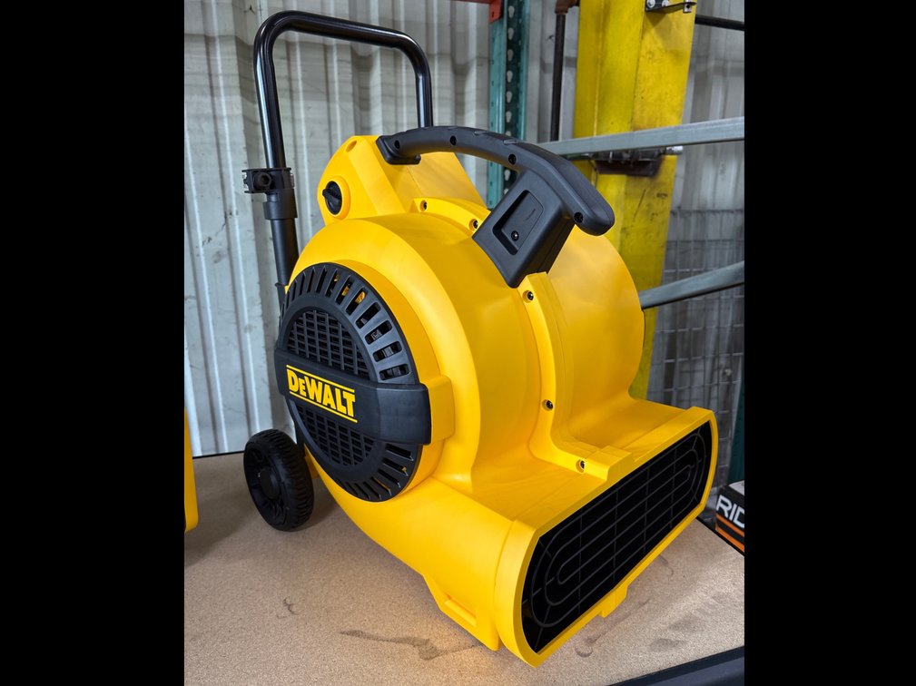 Unused DeWalt 3/4HP Air Mover