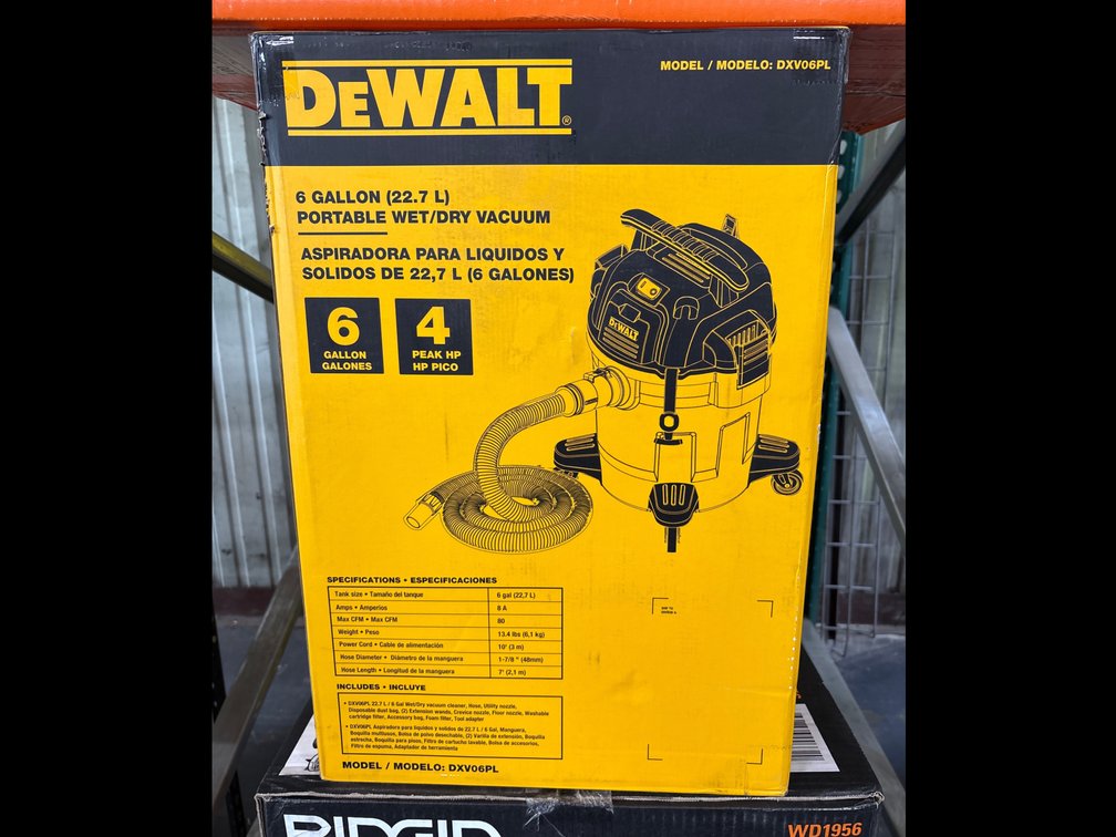 DeWalt 6 Gallon Portable Wet/ Dry Vac