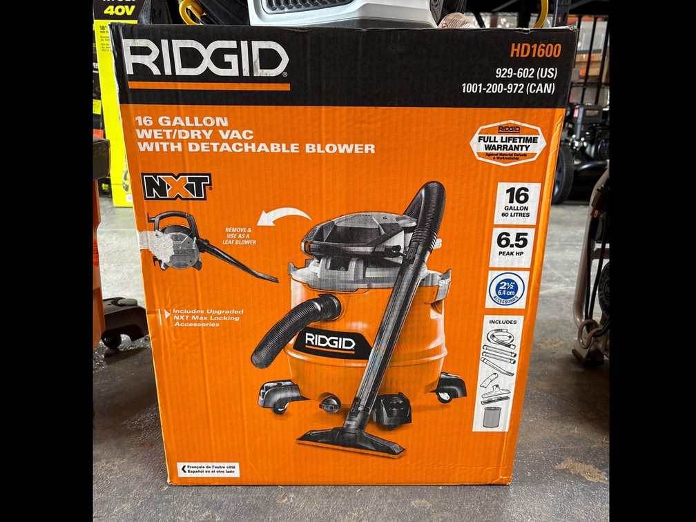 Ridgid 16 Gallon Wet/Dry Vac w/ Detachable Blower
