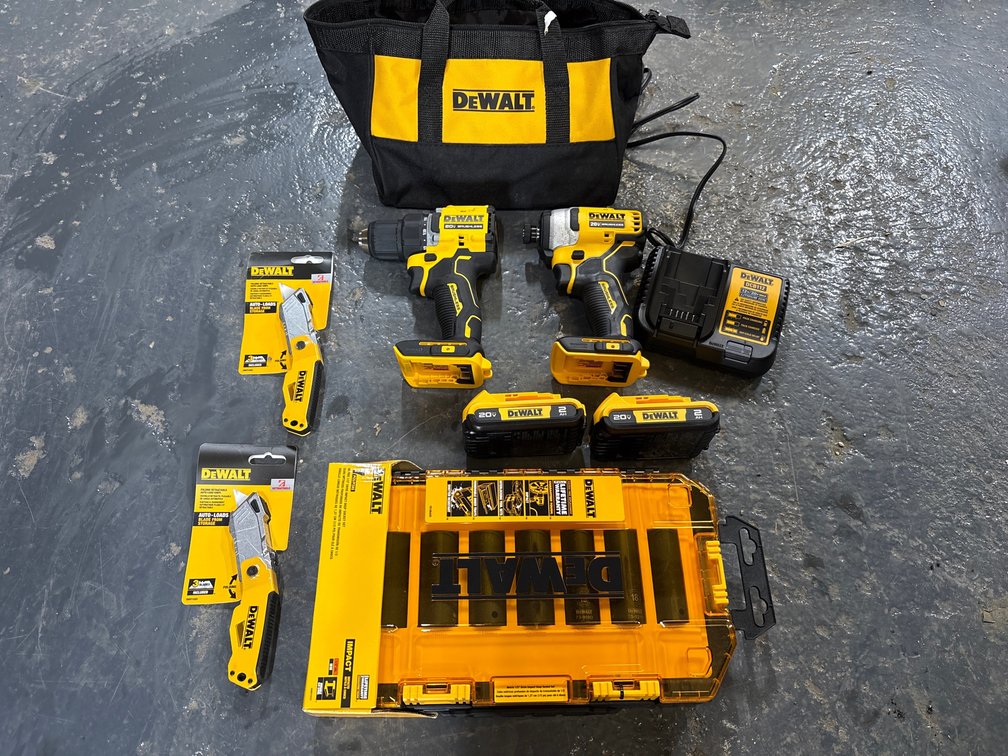 DeWalt 20V Atomic Brushless Compact Drill Driver and Impact Kit w/ Accessories