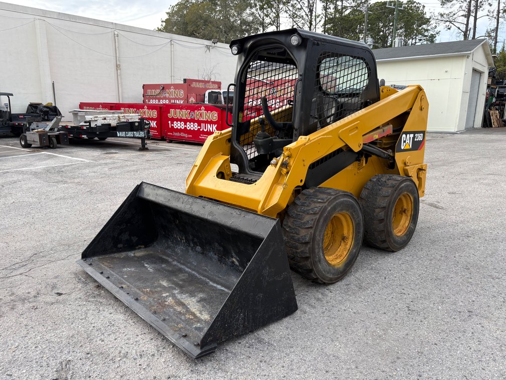 2019 Cat 236D Wheeled Skid Steer Loader, 1103 Hours, Located Offsite