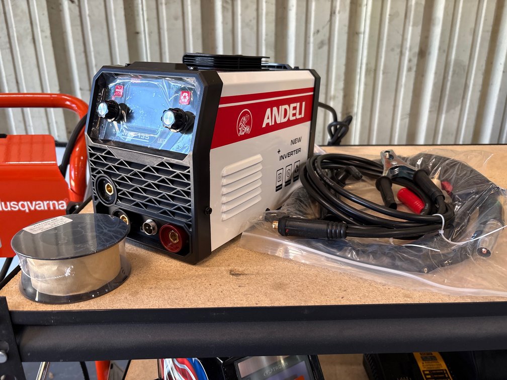 Unused Andeli Mig-135 Inverter Welder