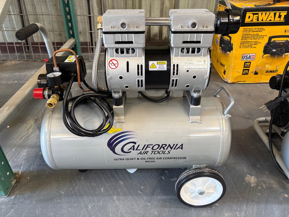 California Air Tools 8 Gallon 120psi Quiet Compressor