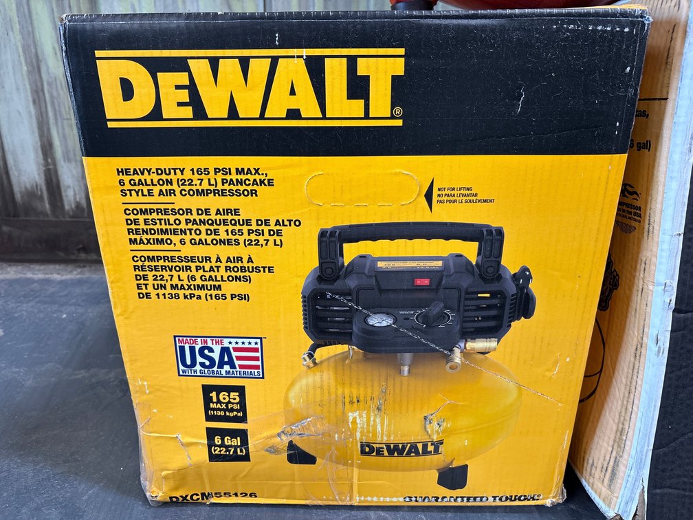 DeWalt 6 Gallon 165psi Pancake Compressor