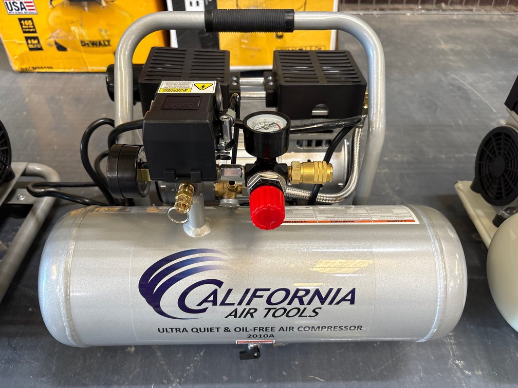 California Air Tools 2 Gallon 120psi Quiet-Compressor