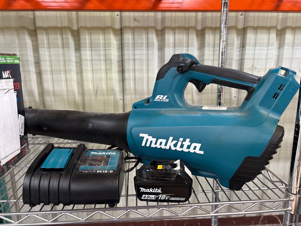 Makita 18V Blower, includes Battery and Charger