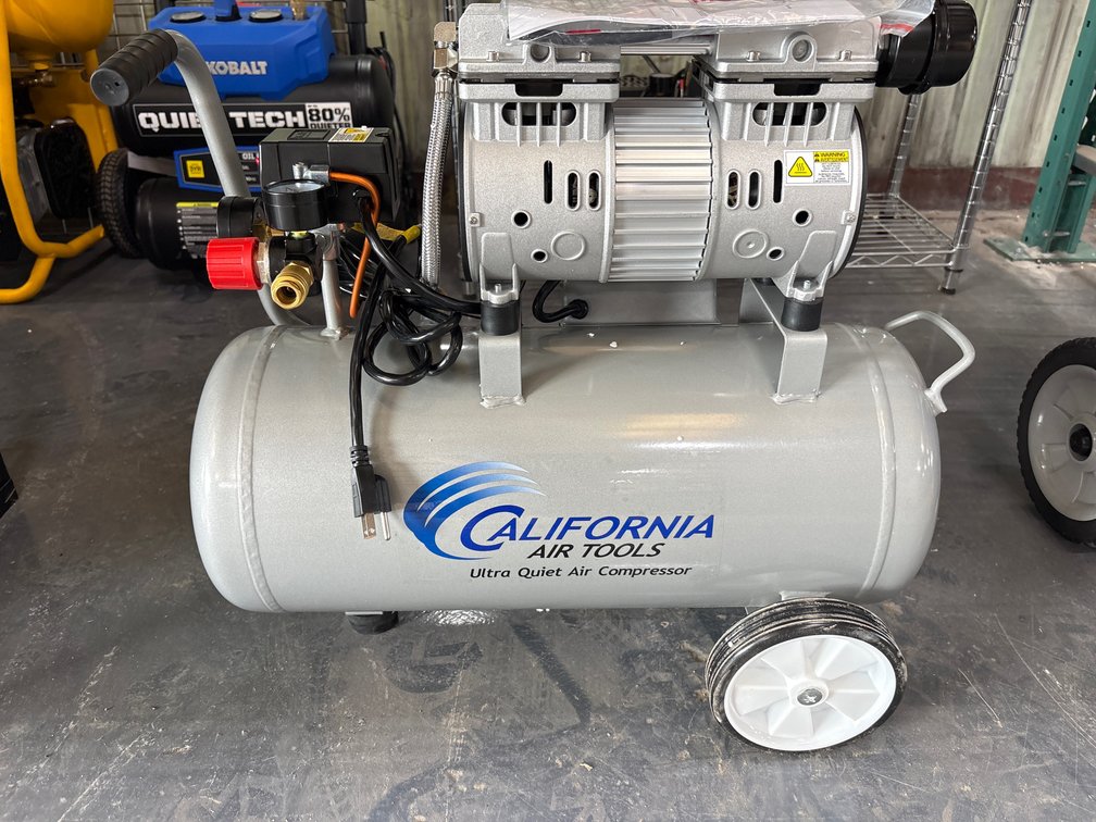 California Air Tools 8 Gallon 120psi Quiet Compressor