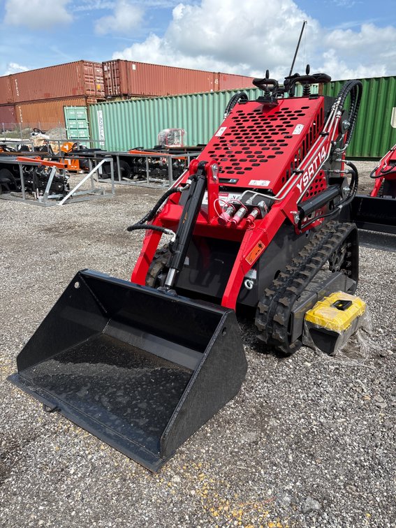 Unused 2026 AGT YSRT14 Mini Skid Steer