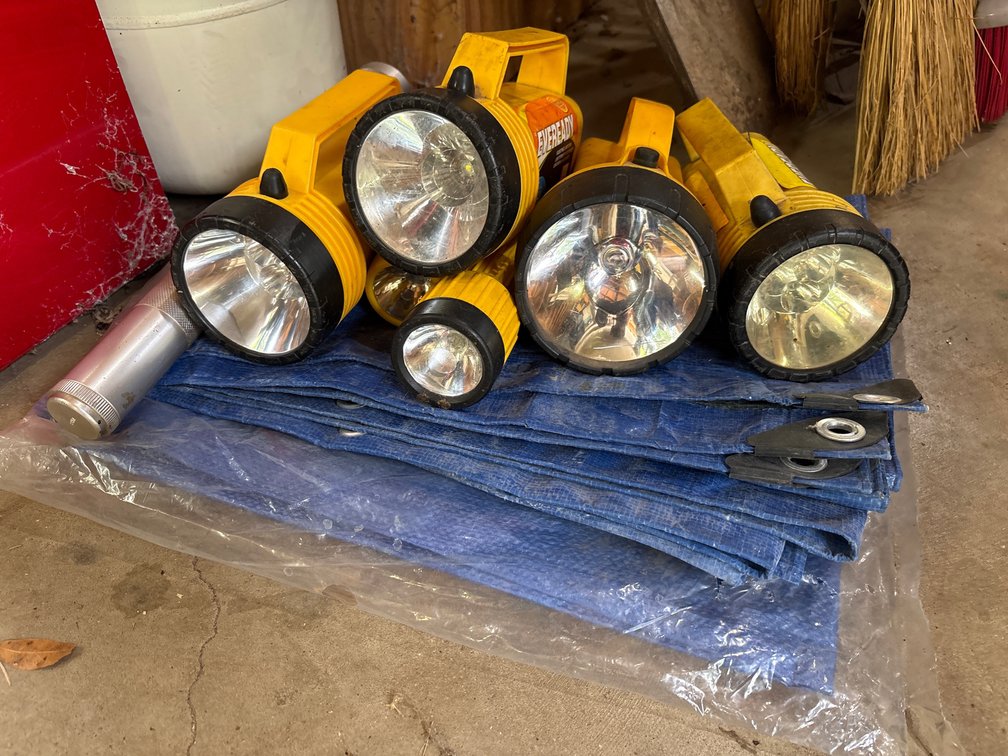 Assorted Flashlights and Tarps, 9pcs