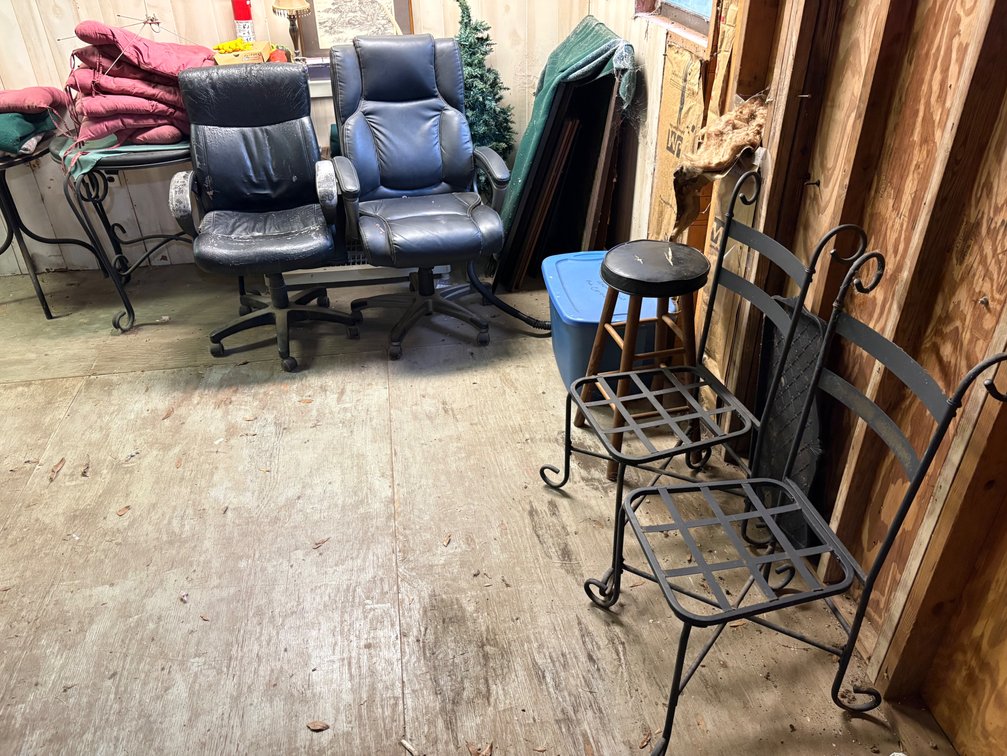 Contents of room, Washer and Dryer, Chairs, tables, Stool