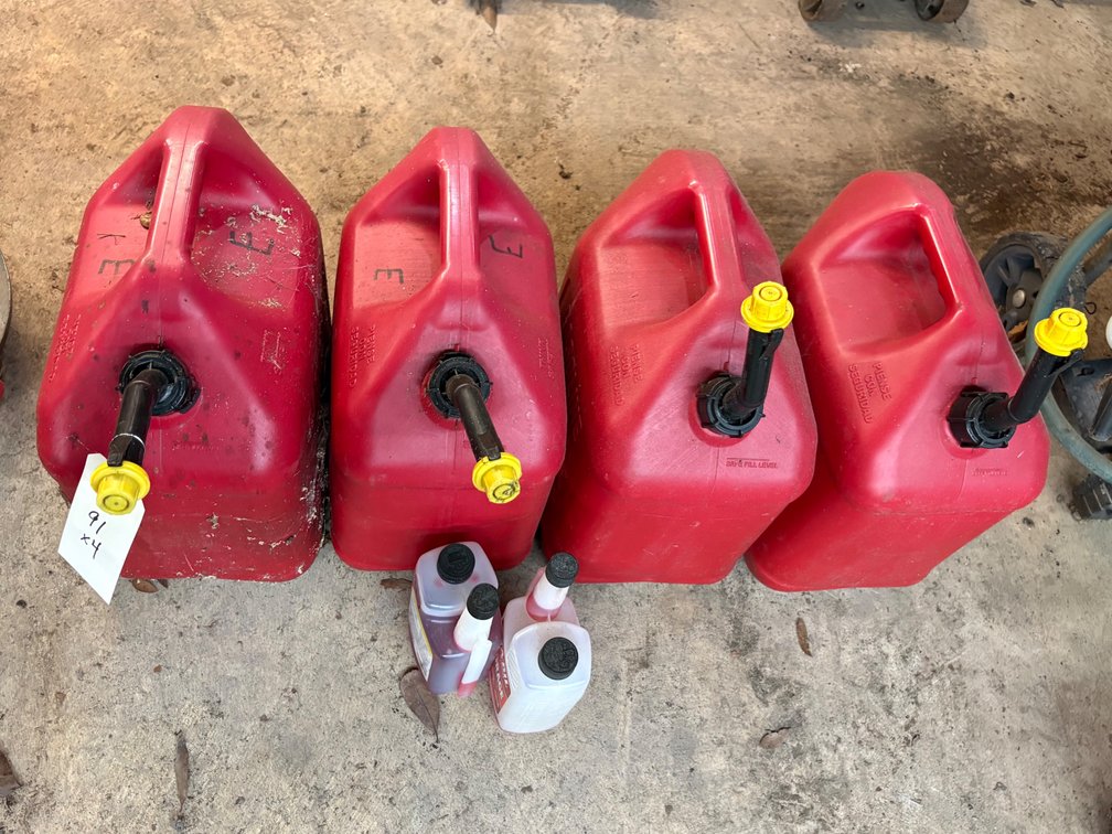 5 Gal Gas Tanks