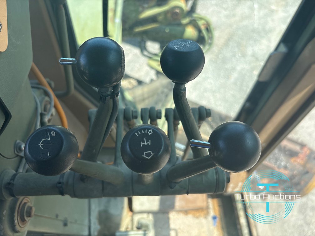 Image for 1985 Cat 130G MIL Motor Grader