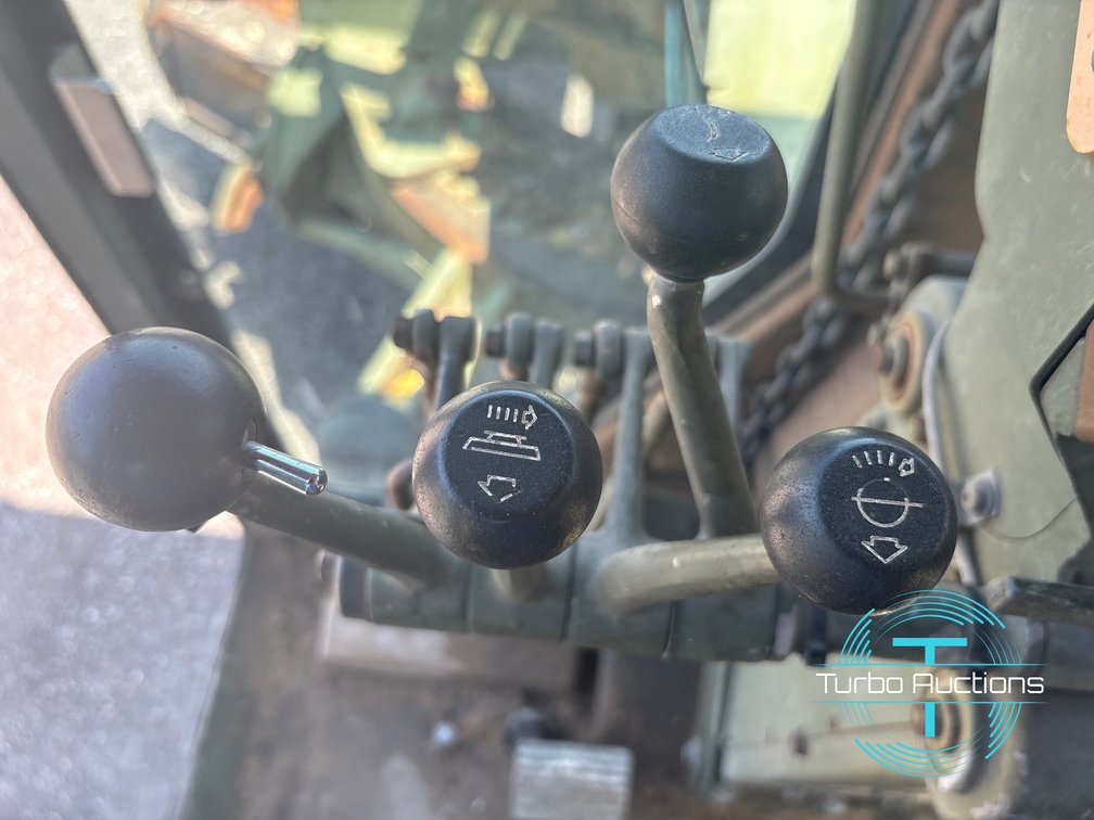 Image for 1985 Cat 130G MIL Motor Grader