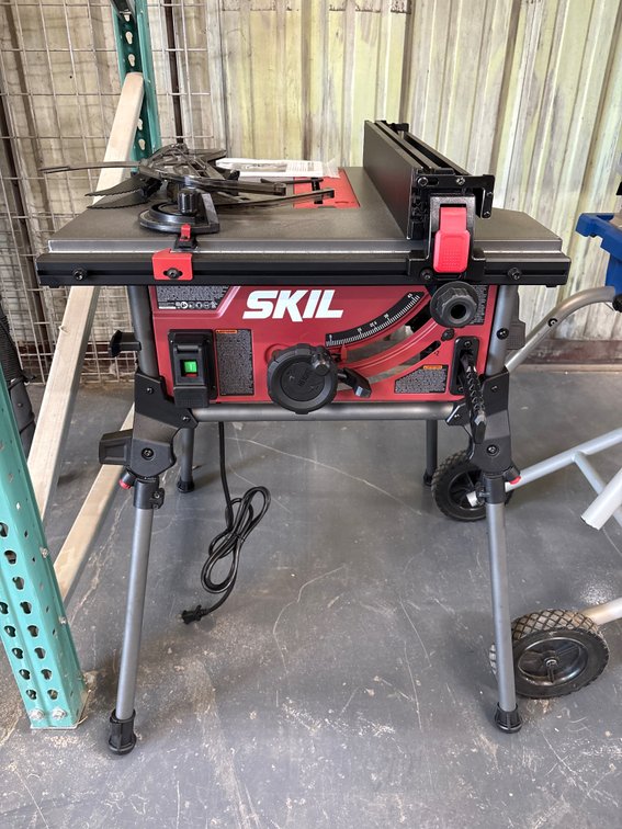 Skil 10in Table Saw w/ Folding Legs