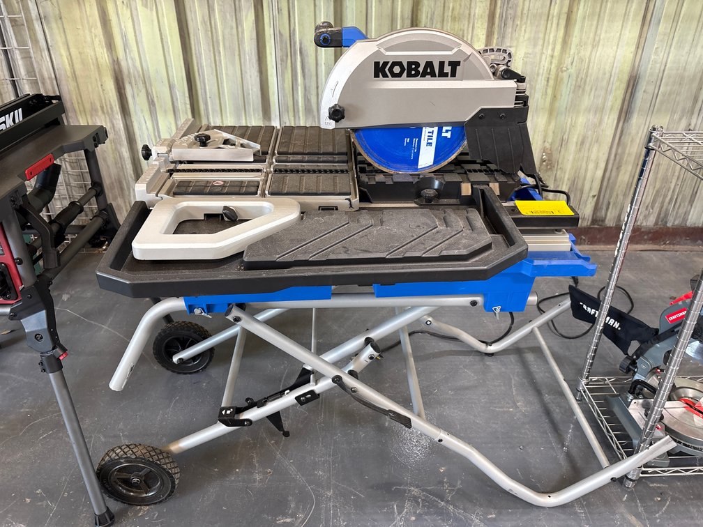 Kobalt 10in Wet Tile Saw w/ Stand