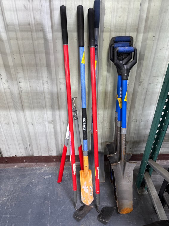 Assorted Yard Tools, 8pcs