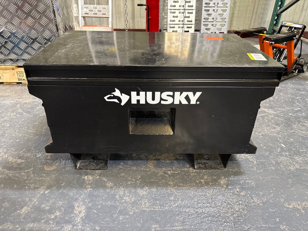 Husky 32in Job Box, 32in x 19in x 18in