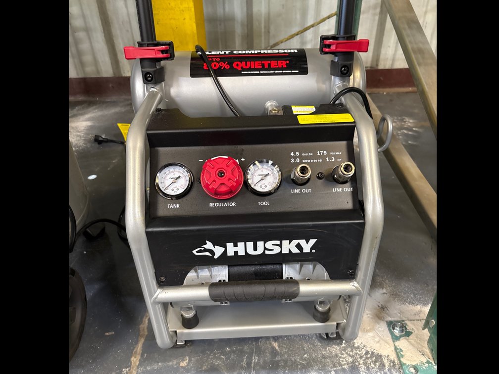 Husky 4.5 Gallon 175psi Quite Compressor