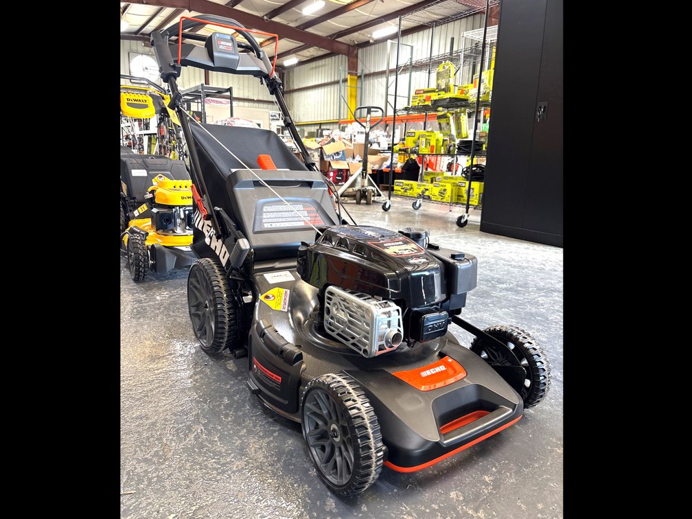 Echo LM2119SP Self Propelled Gas Mower 